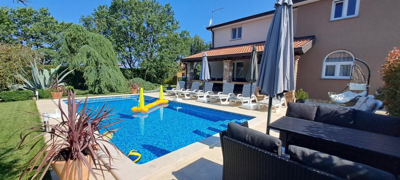 Villa Agava Umag Exterior photo