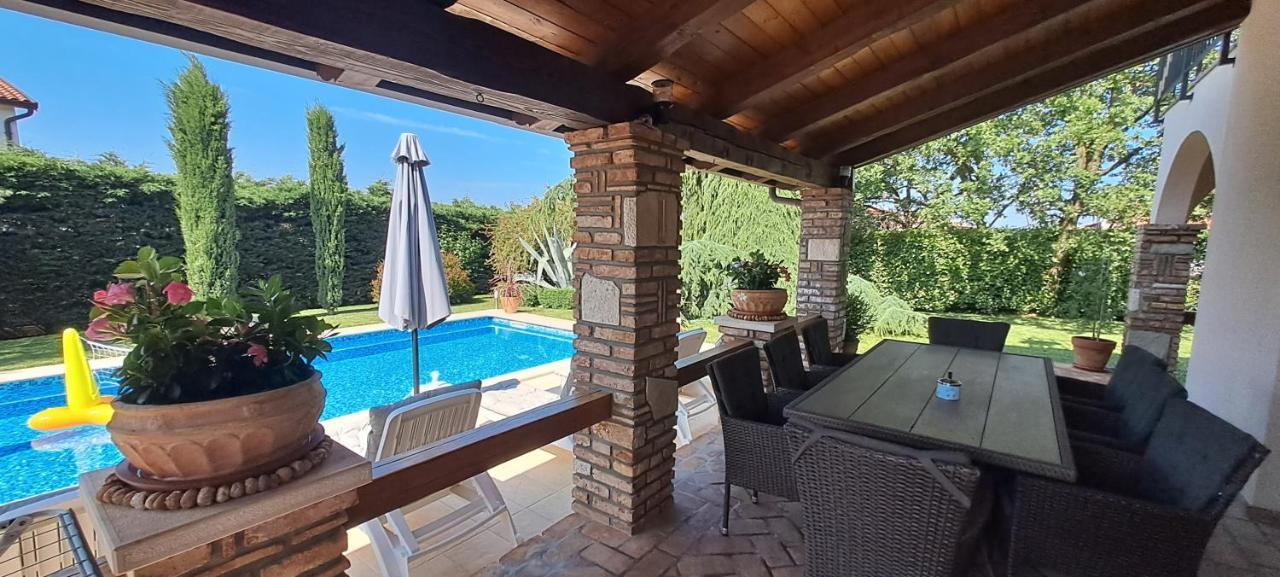 Villa Agava Umag Exterior photo