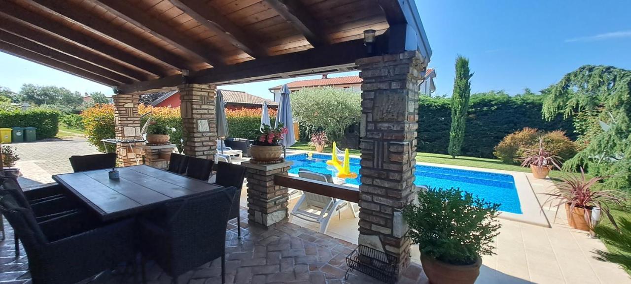 Villa Agava Umag Exterior photo